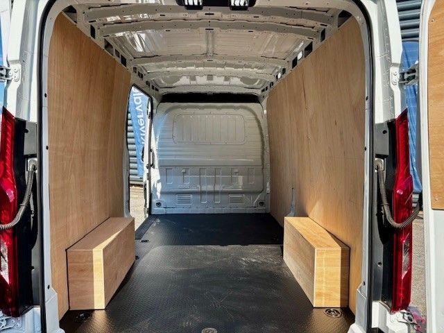 Maxus Deliver 9 image 6